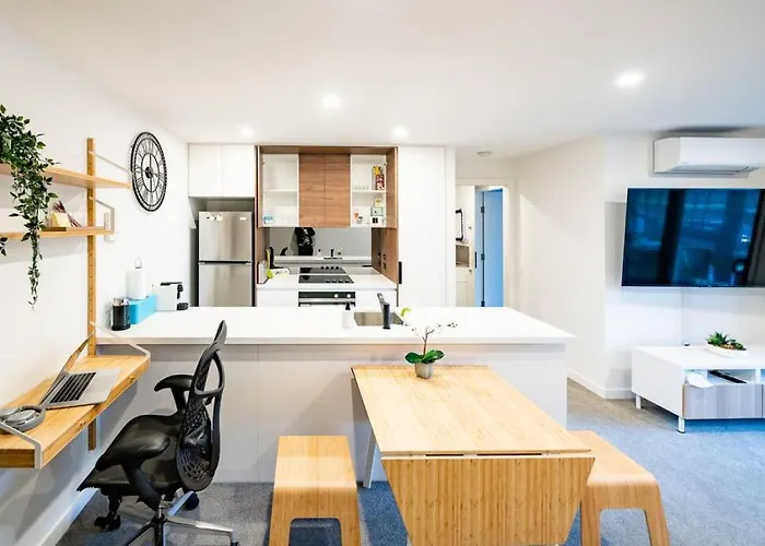 Luxury And Stylish Apt On Nb Ave