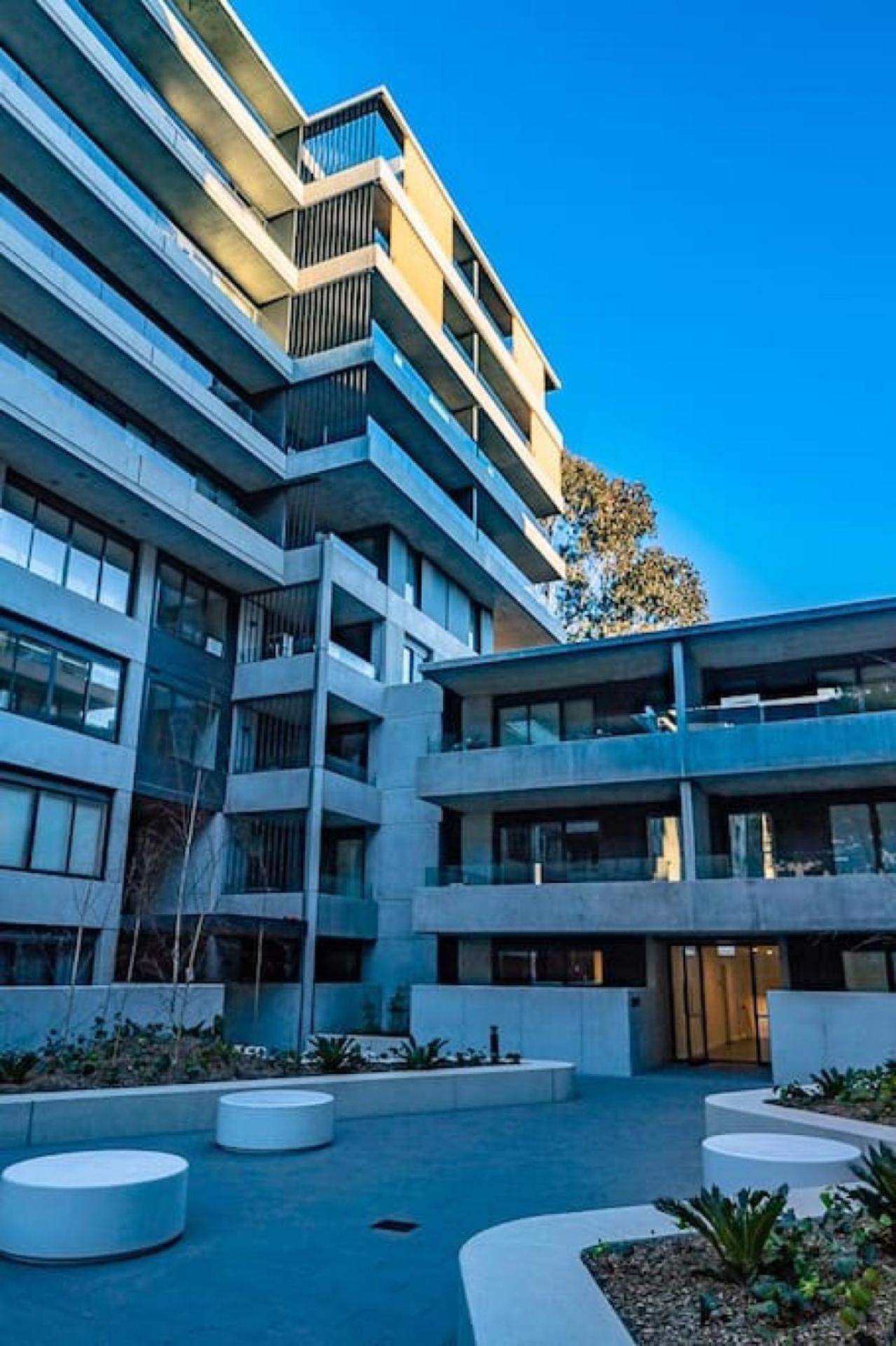 Apartment Luxury And Stylish On Nb Ave *